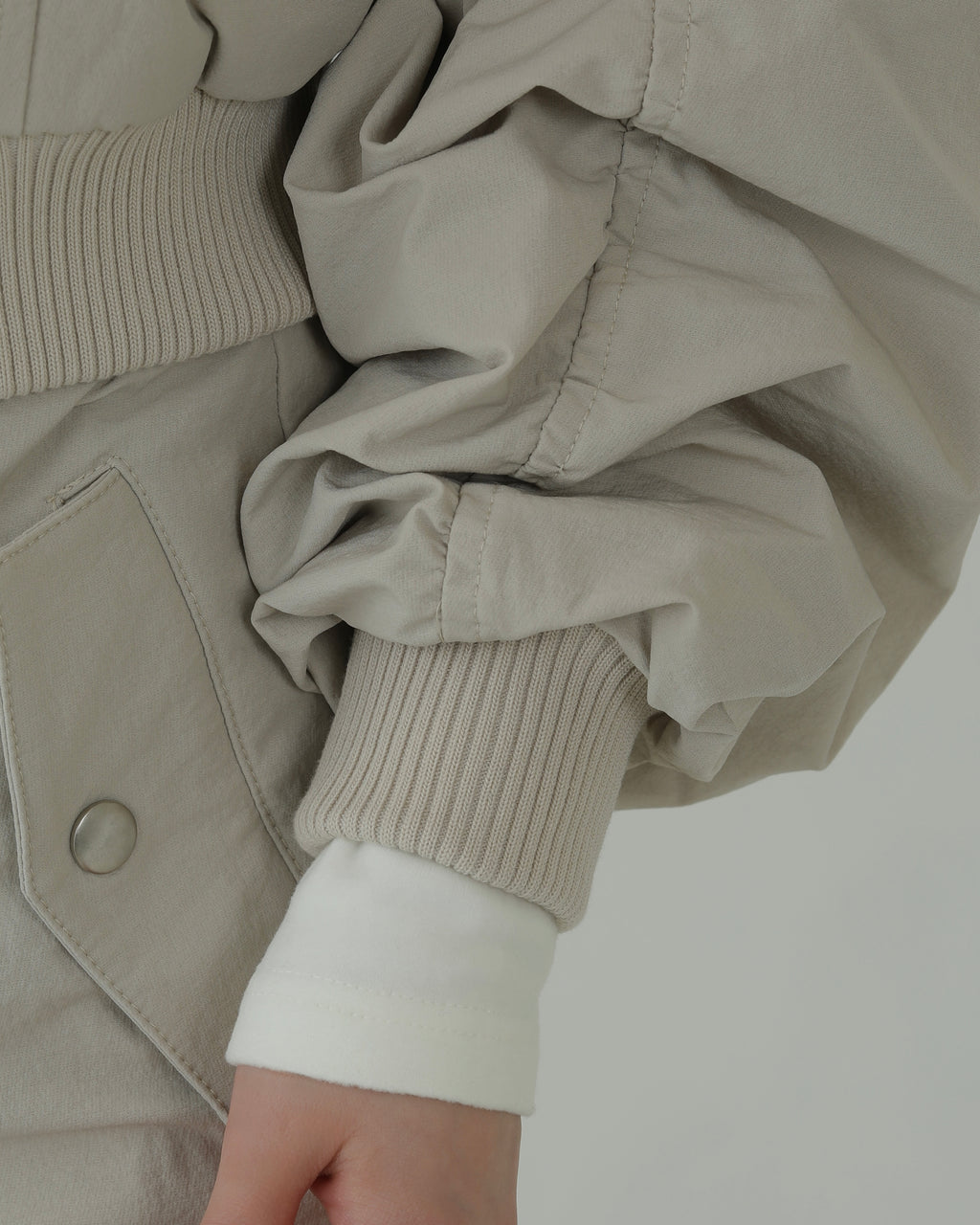 Bise Utility Jacket
(GREIGE)