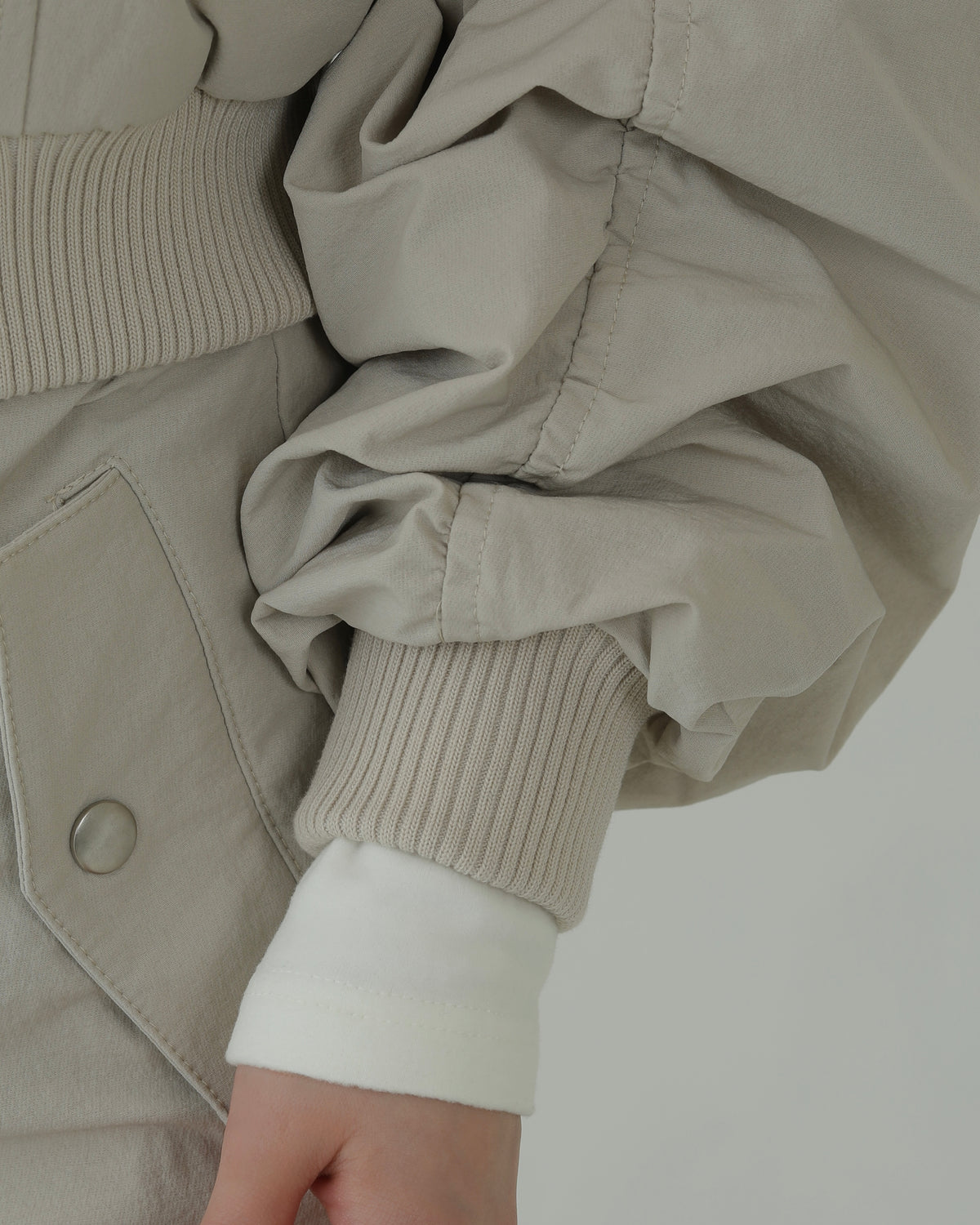 Bise Utility Jacket
(GREIGE)