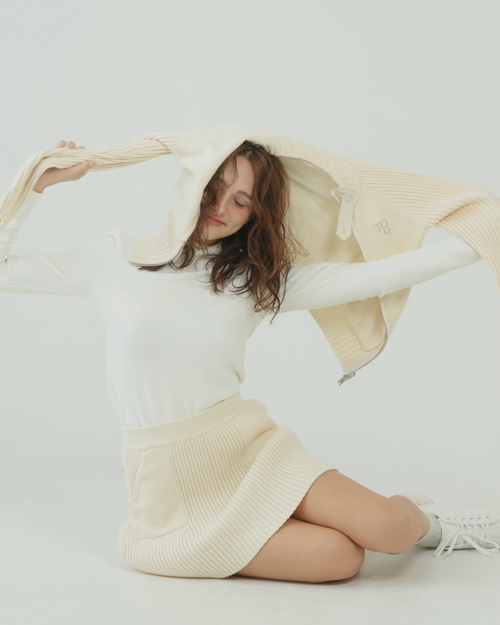 Clarté Knit Skirt
(IVORY)