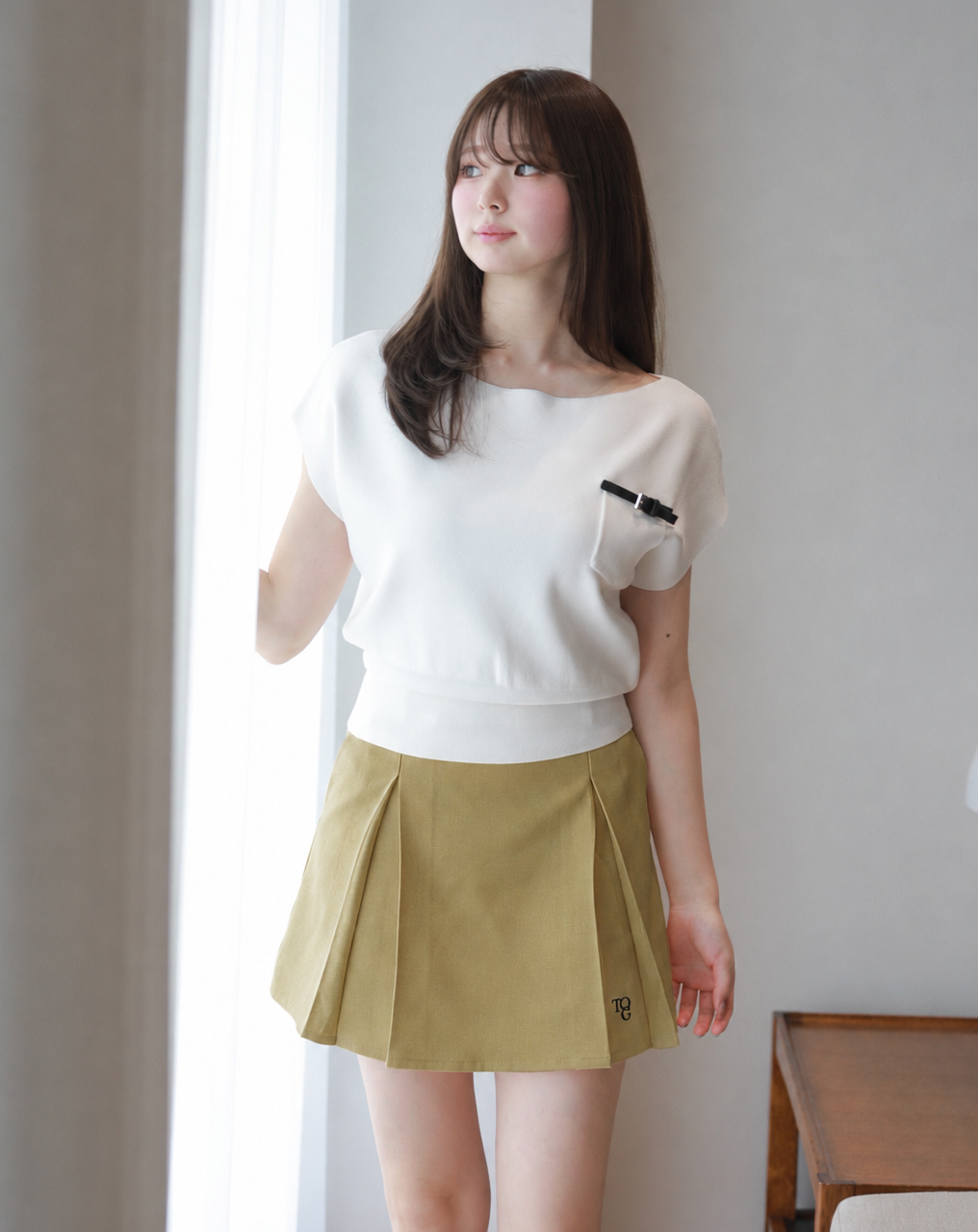 Side pleats skirt (BEIGE)
