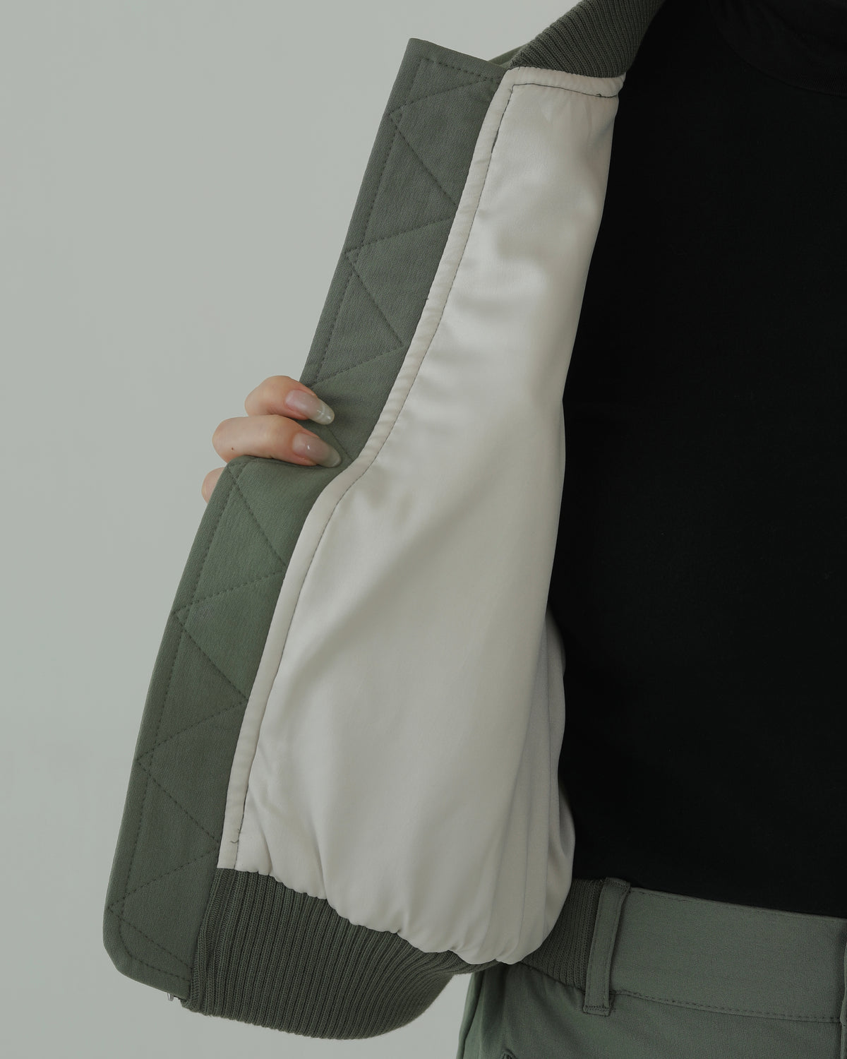 Bise Utility Jacket
 (KHAKI)