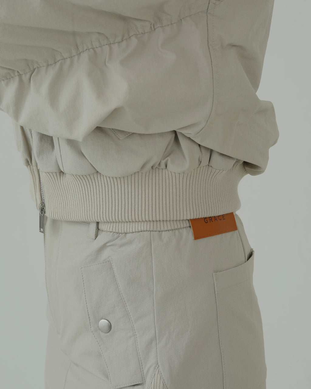 Bise Utility Jacket
(GREIGE)