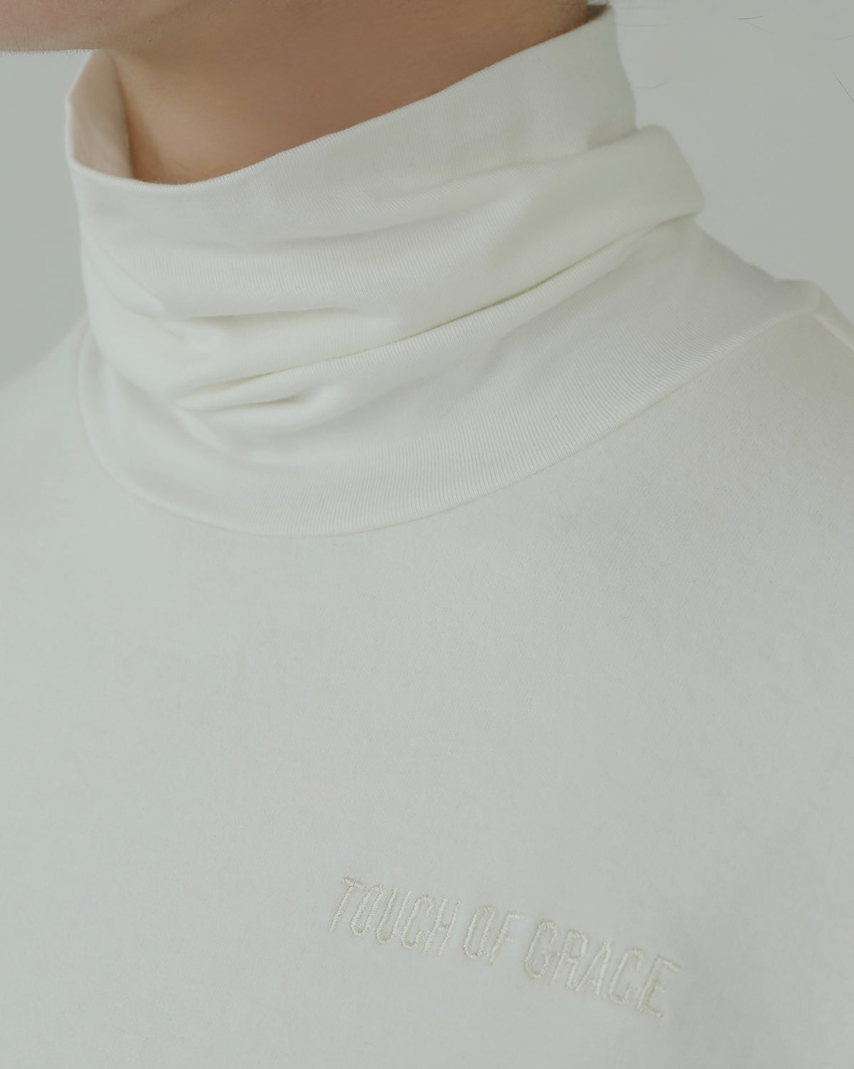 Lueur Turtleneck
 (WHITE)