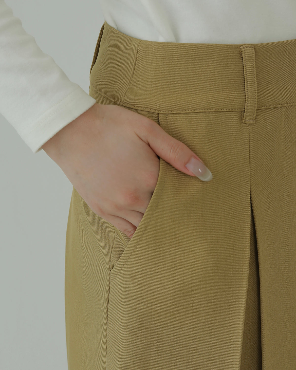Side pleats skirt (BEIGE)