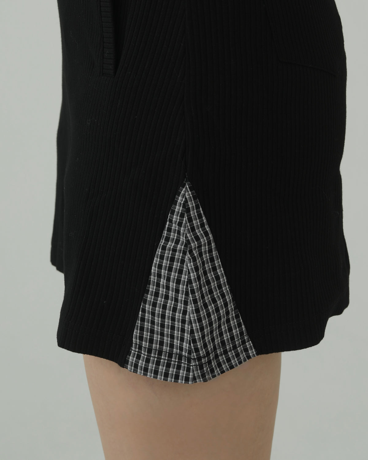 Layered-look mini dress (BLACK)