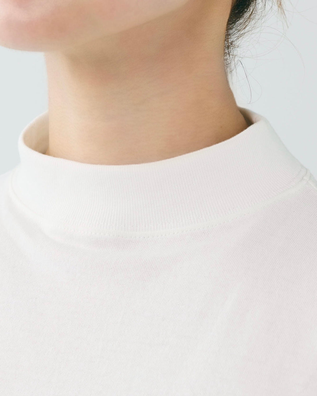 Short Sleeves Mock | BEIGE